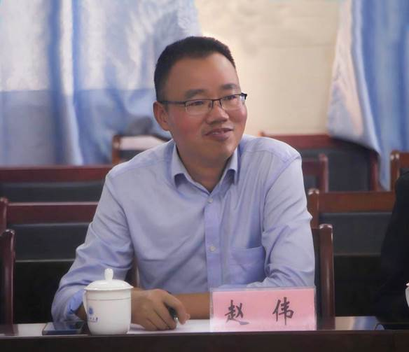 赵伟在座谈会上